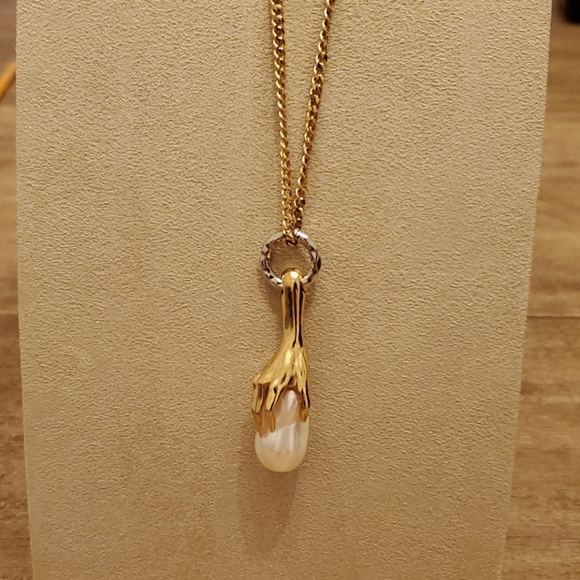 Authentic Burberry necklace - Picture 6 of 10